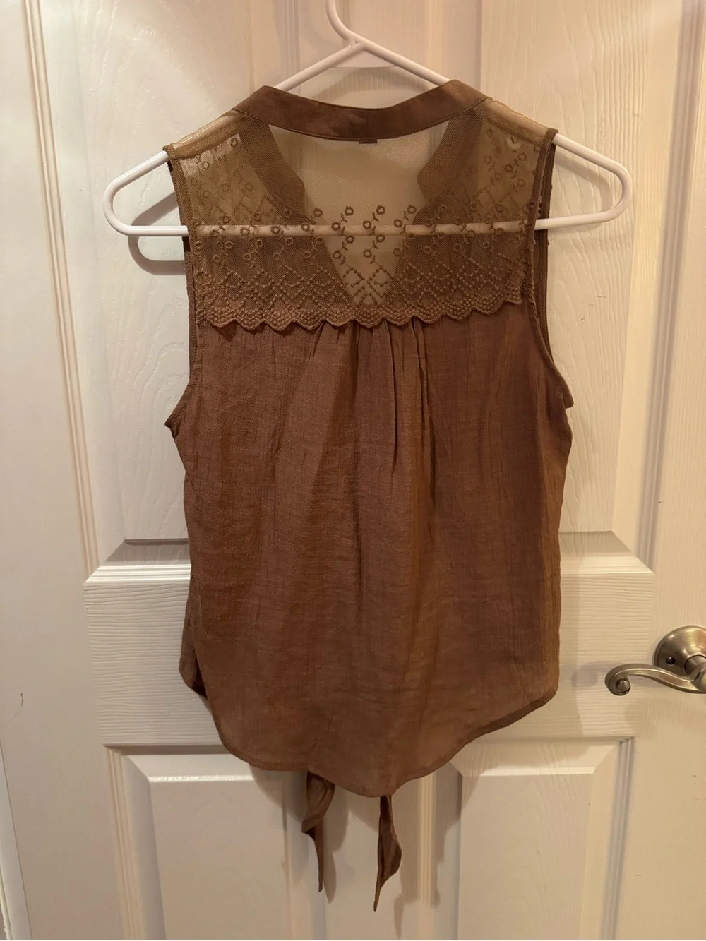 Edge Brown Lace Yoke Sleeveless Tie Front Blouse | Size Small - Picture 2 of 4
